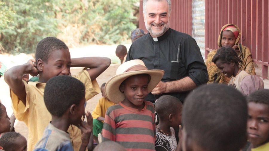 El padre Christopher Hartley, anglo-español, trabaja en el cuerno de África