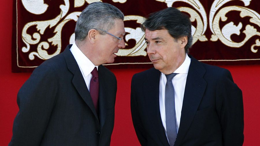 Alberto Ruiz Gallardón junto al también expresidente de la Comunidad de Madrid Ignacio González, en una imagen de mayo de 2014