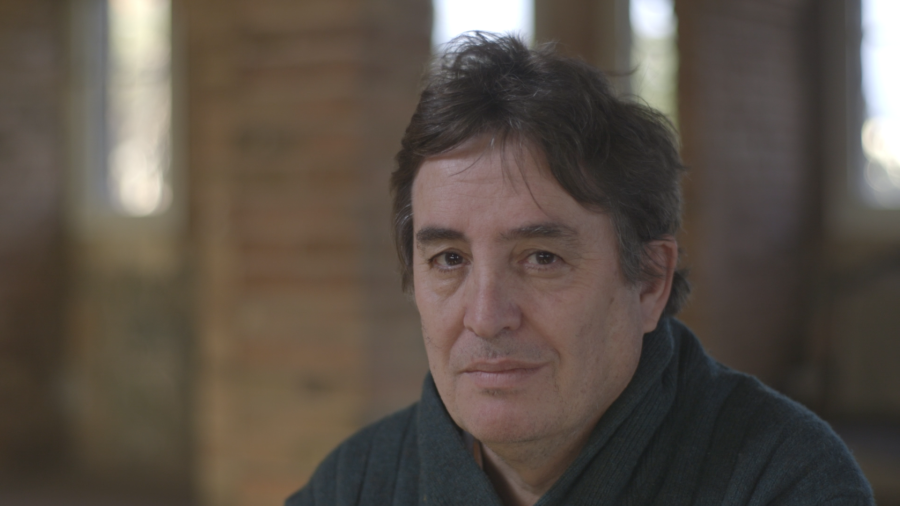 Para el escritor Luis García Montero,  la poesía es más urgente que nunca