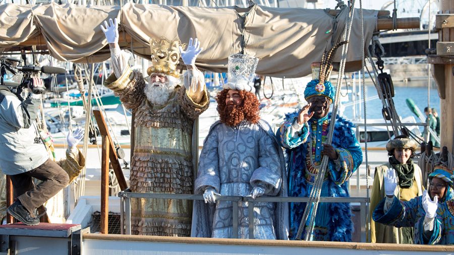 Los Reyes Magos, a su llegada a Barcelona
