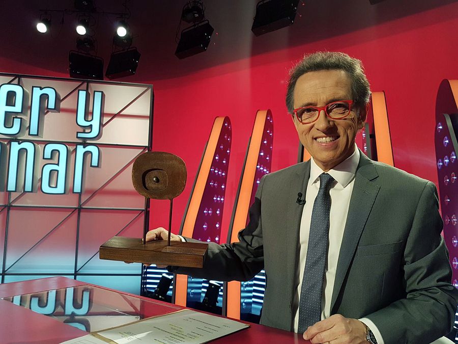 Jordi Hurtado con el premio 'Zoom Festival'