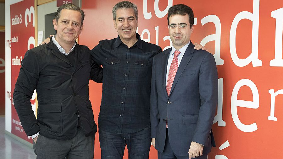 Carlos Castañón y Javier Quintana visitan 'Memoria de delfín'