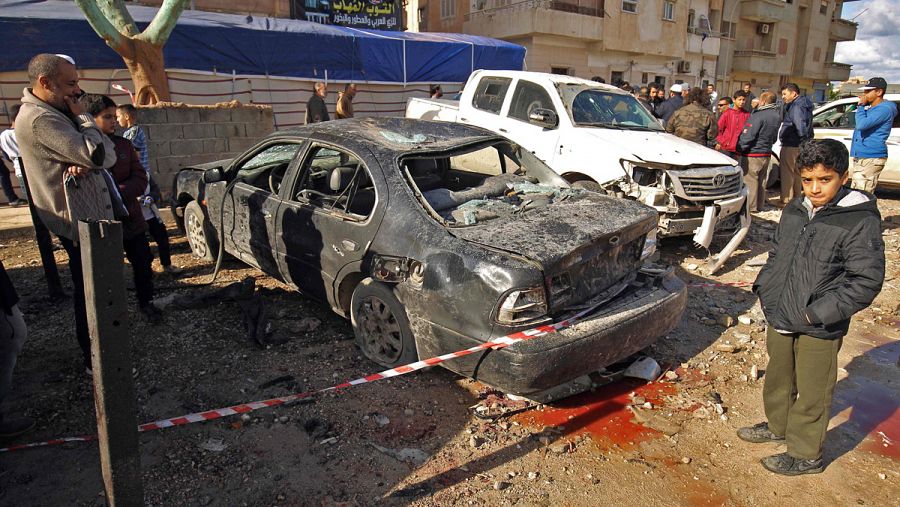 Dos coches bomba han explotado cerca de una mezquita en Bengazi, en Libia