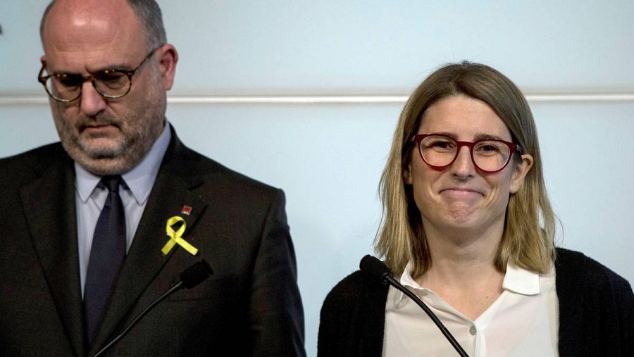 Elsa Artadi, en una rueda de prensa en el Parlament.