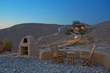 El desierto del Néguev es un desierto de Asia, situado al sur de Israel, en el Distrito Meridional