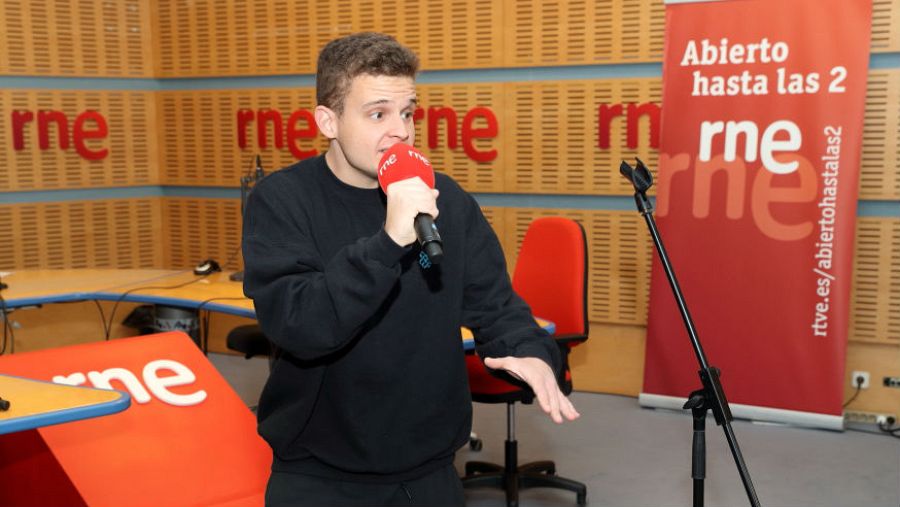 Suenan los temas incluidos en su primer álbum, 'Bioluminiscencia'