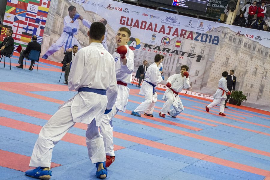Combate de kárate correspondiente a las Series A Guadalajara 2018