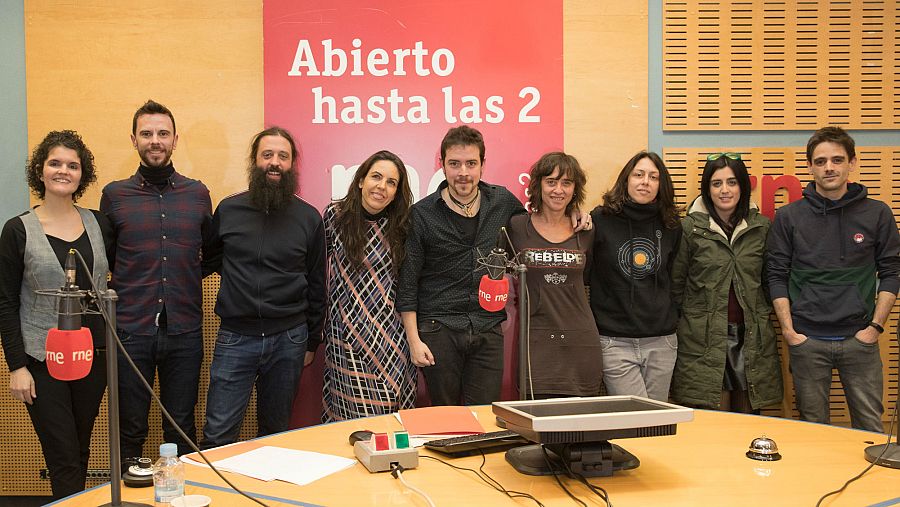 Foto final, con Altube y todo el equipo de 'Abierto hasta las 2'