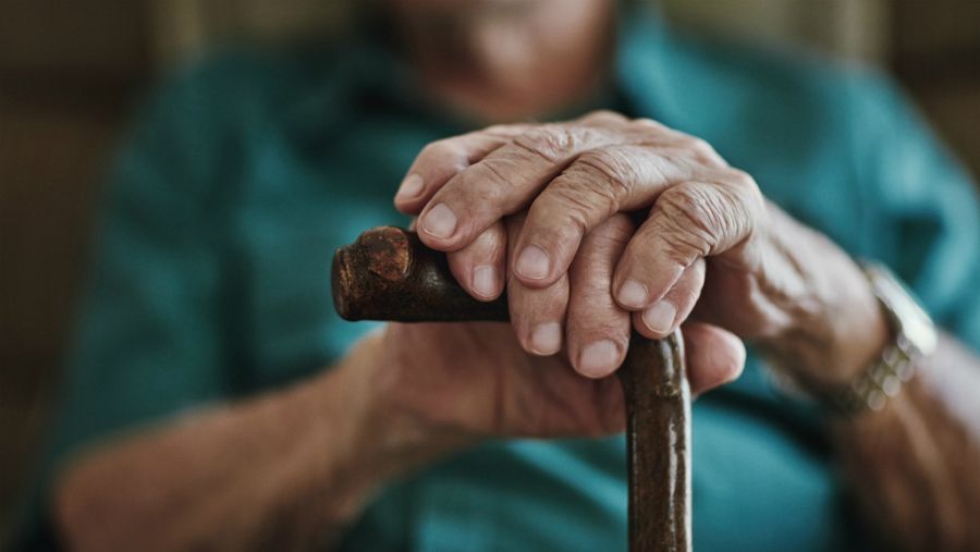 Son varias las iniciativas para acabar con la soledad en la tercera edad.