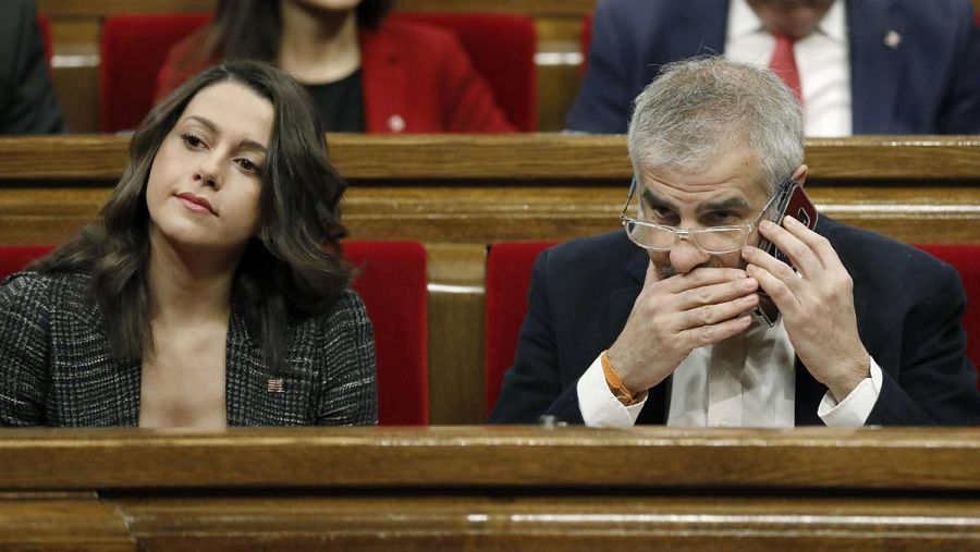 La líder de Ciudadanos, Ines Arrimadas, en el pleno del Parlament.