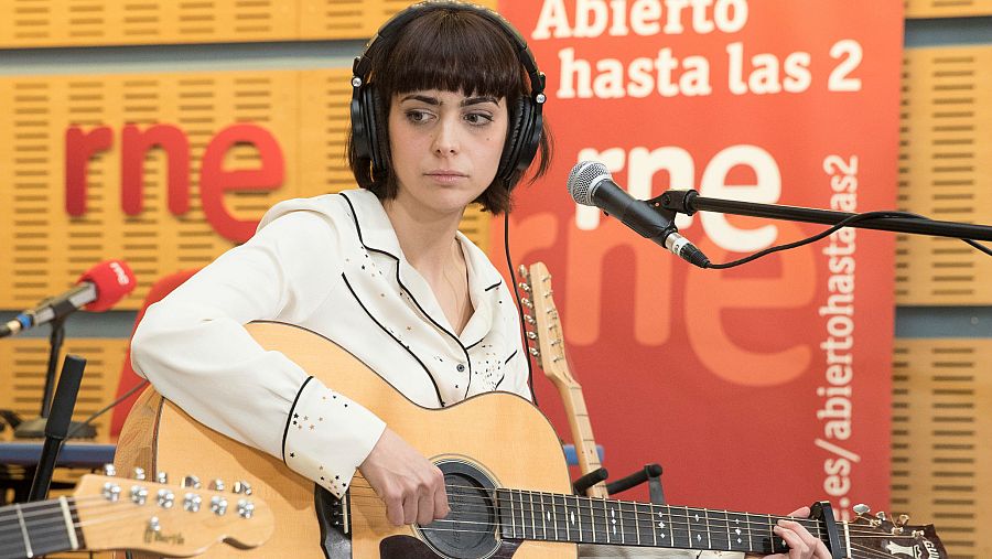 Nat Simons en el escenario de 'Abierto hasta las 2'