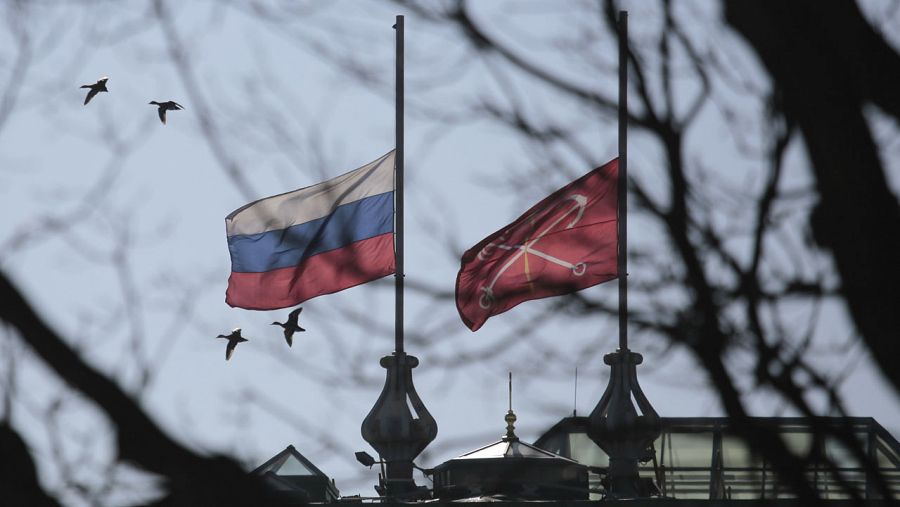 Las banderas institucionales ondean a media asta en San Petersburgo