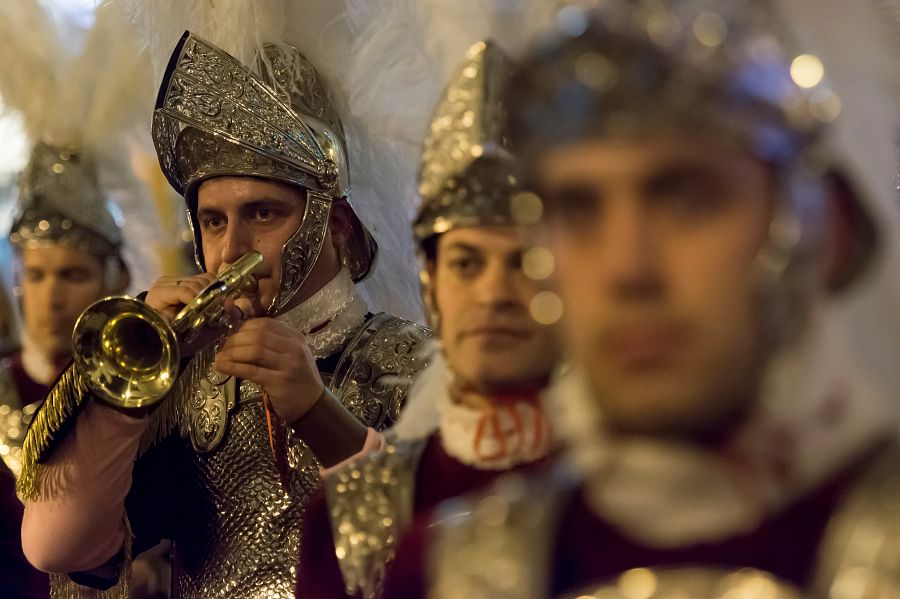 Comienza la Madrugá de Sevilla con alivio por la baja posibilidad de lluvia