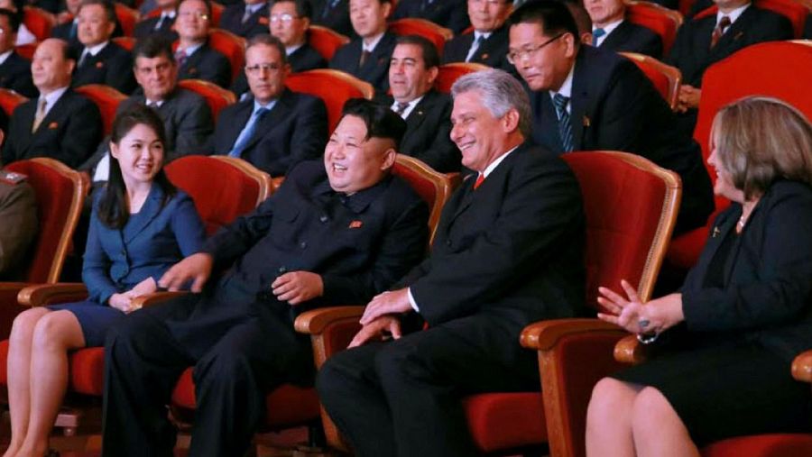 Encuentro entre Kim Jong-un y Miguel Díaz Canel en septiembre de 2015