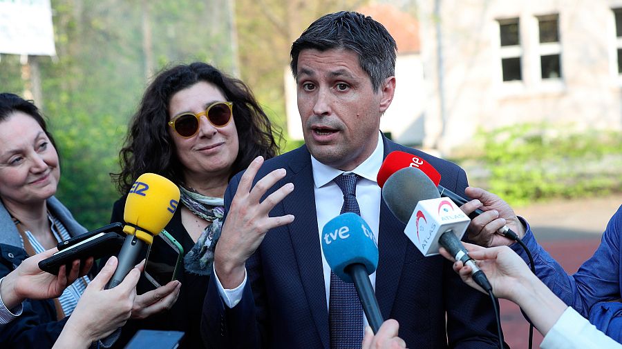 El presidente de la Sociedad Civil Catalana (SCC), José Rosiñol, ofrece una rueda de prensa tras una reunión con miembros de la Fundación Konrad Adenauer en Berlín