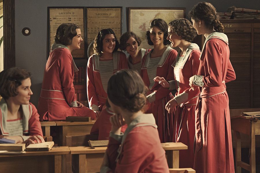 Alumnas de la academia de señoritas de 'La otra mirada'