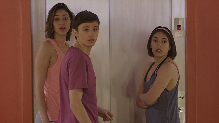 Claudia, Paulina y Rubén empiezan a disfrutar de Benidorm