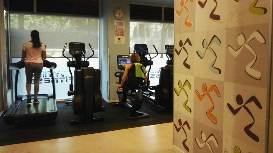 Este gimnasio funciona las 24 horas del día