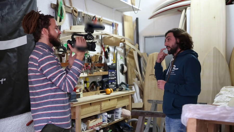 Jorge Sierra con Patxi Navarro, el Ebanista del Surf.