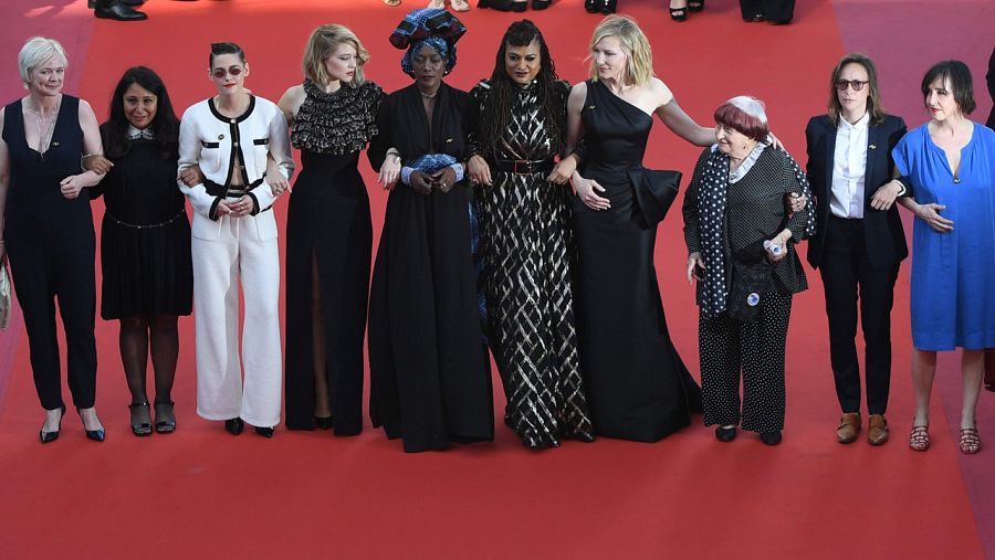 (De izq. a dcha.): Kristen Stewart, Lea Seydoux, Khadja Nin, Ava DuVernay, Cate Blanchett, Agnès Varda y Celine Sciamma, en Cannes
