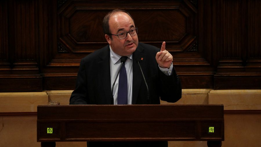 El líder del PSC, Miquel Iceta, durant el debate de investidura de Quim Torra.