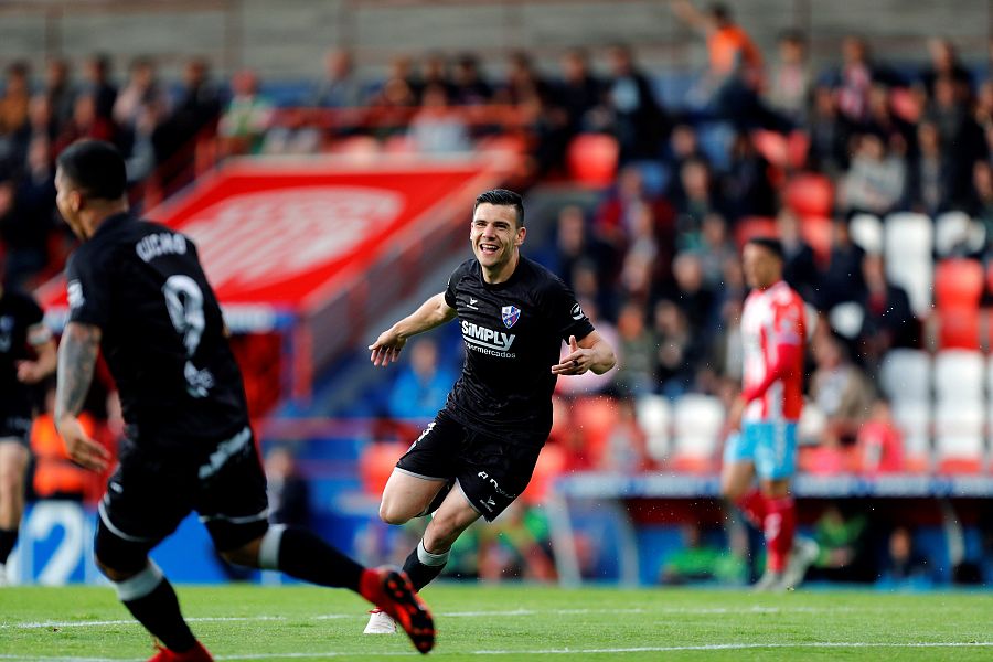 Gallar celebra el primer gol de su equipo ante el Lugo.