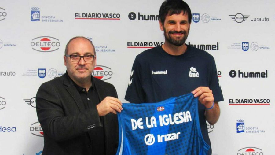 Asier de la Iglesia,padece esclerosis múltiple y acaba de debutar en la Liga ACB de baloncesto.