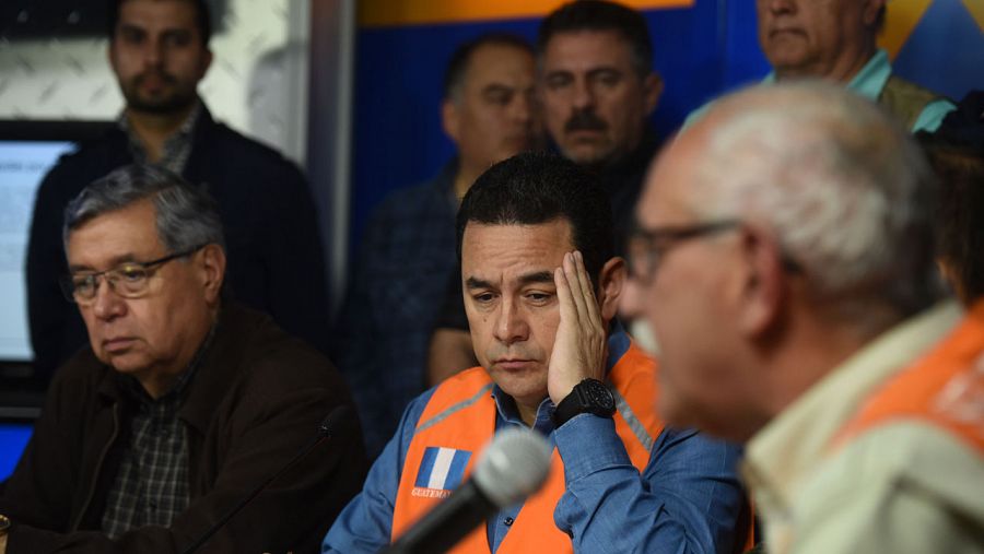 Jimmy Morales lamenta las consecuencias del volcán 'Fuego'