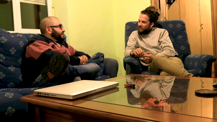 Ángel González conoce a Jorge Sierra en el último programa de 'Surfeando sofás'