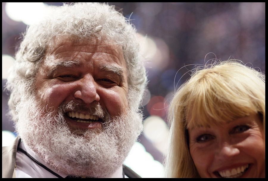 Blazer con su novia Blanks