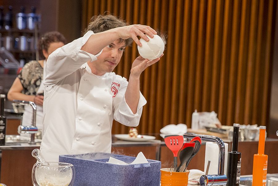 Jordi se pone la chaquetilla en el programa del lunes