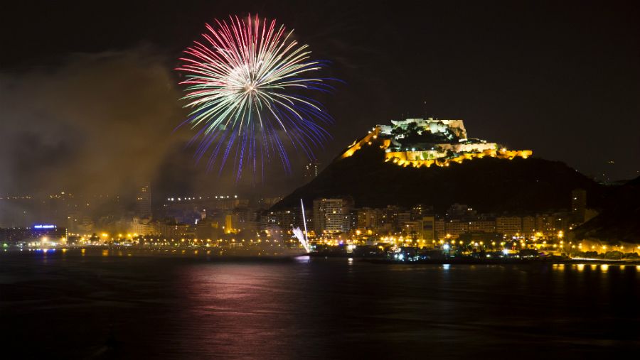 Hogueras de San Juan en Alicante