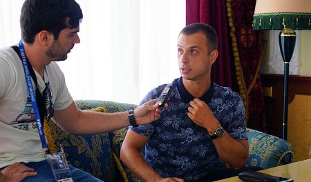 Alenxander Sankov durante la entrevista con RTVE.es