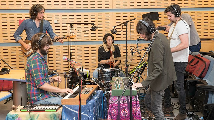 Acústico de Rufus T. Firefly en 'Abierto hasta las 2'