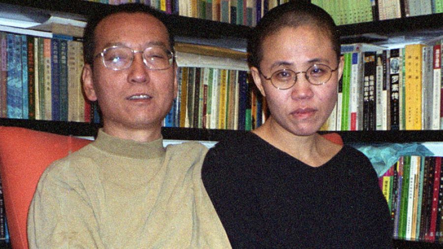 El intelectual chino y Nobel de la Paz Liu Xiaobo y su esposa, la escritora Liu Xia