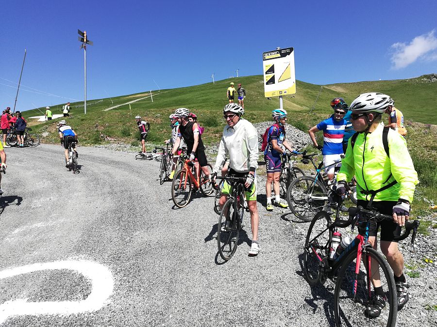 La jornada dominical se convirtió en una fiesta del cicloturismo con motivo de la inauguración del asfaltado.