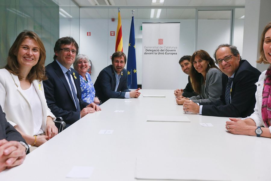 Reunión de Puigdemont, Torra, los exconsellers huidos y representantes de la Generalitat.