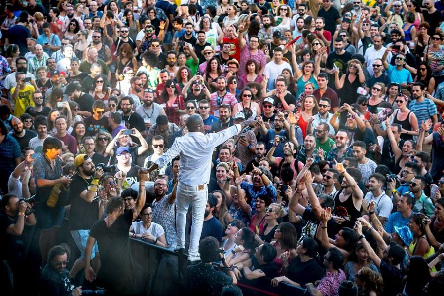 Vintage Trouble metiéndose a los lowers de tarde en el bolsillo