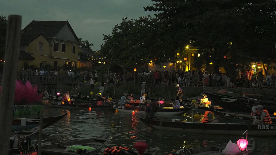 'Españoles en el mundo' - Vietnam, 