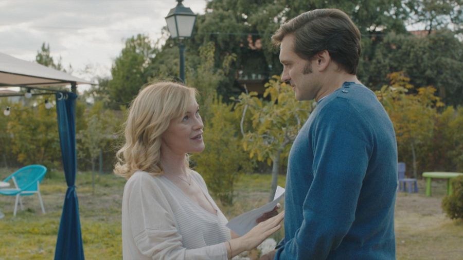 Alberto ayuda a Marta a encontrar a su marido