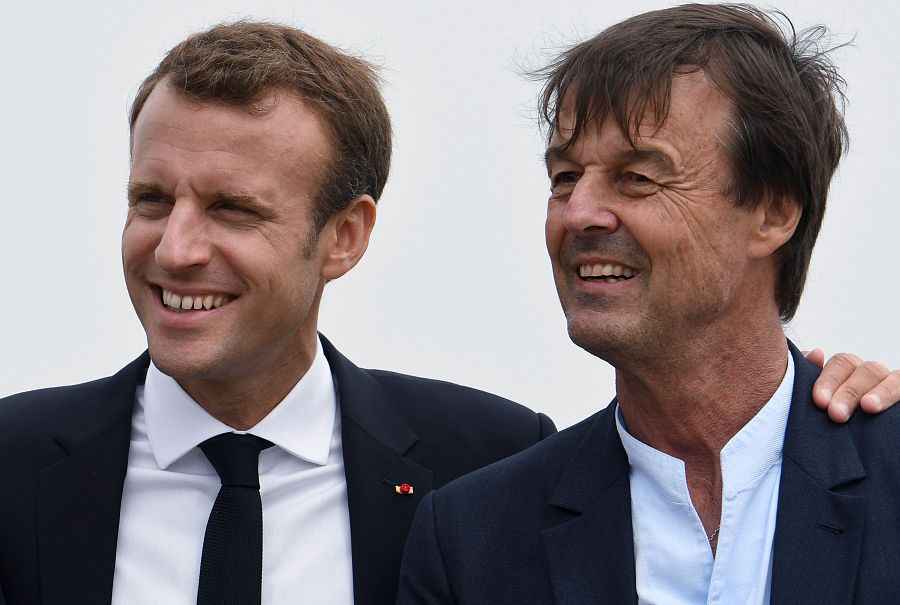 Fotografía de archivo del ministro francés para la transición ecológica, Nicolas Hulot junto al presidente del Gobierno, Emmanuel Macron.