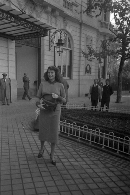Rita Hayworth en el Hotel Ritz (1950) Fondo Fotográfico Gerardo Contreras