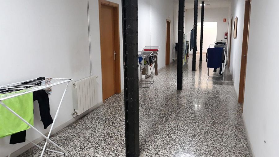 Interior de las instalaciones del cuartel militar del Bruc donde se alojan los agentes desplazados a Cataluña