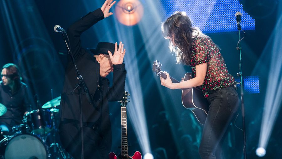 Juan Perro y Maika Makovski