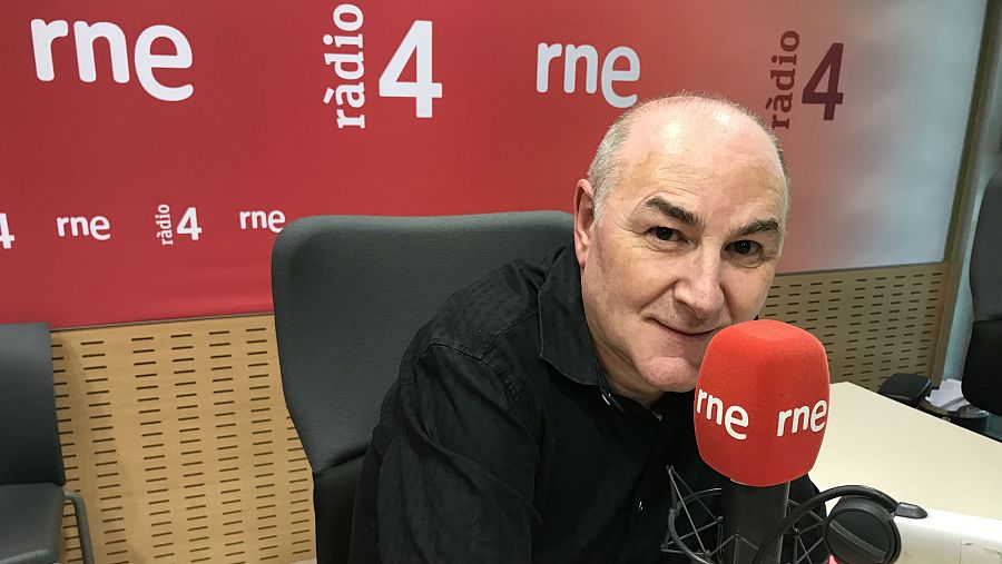 El actor Carlos Martínez interviene desde Rne Barcelona