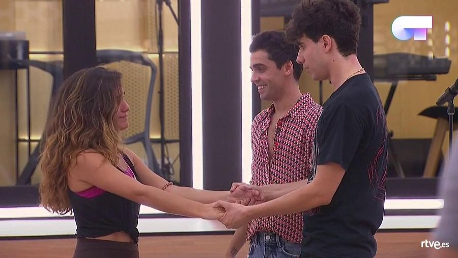 Julia se emociona en la clase magistal de los Javis