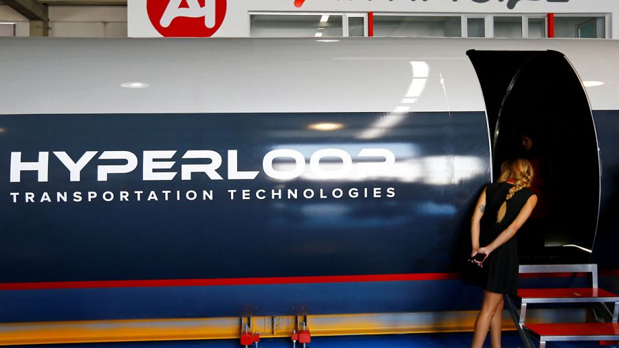 Las cápsulas tendrán capacidad para entre 30 y 40 personas y circularán suspendidas por unos tubos al vacío.