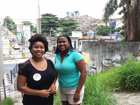 Lana Souza y Renata Alemao, activistas del colectivo Papo Reto