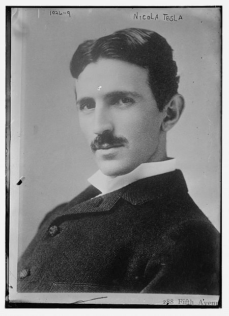 Nikola Tesla tan solo llevaba encima cuatro centavos cuando llegó a Nueva York en 1884 desde Croacia.