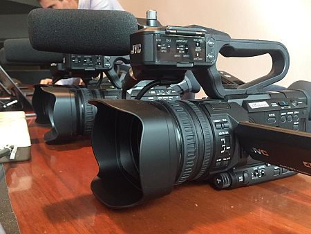Las cámaras de la marca JVC se usan para el periodismo móvil por su versatilidad y su facilidad para  conectar con la red